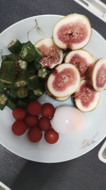 Everyday Fresh Figs, real photo