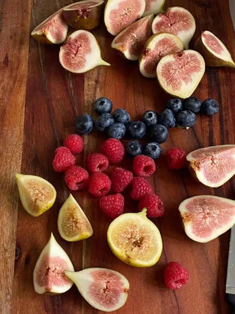 Everyday Fresh Figs, real photo